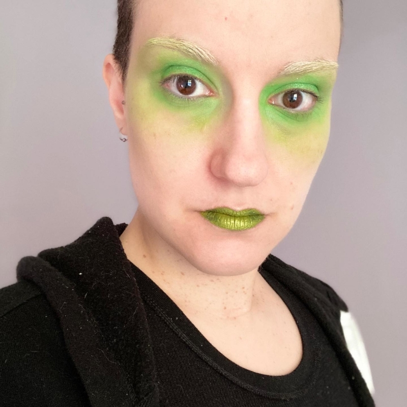 Monstruo de ojos verdes | Instagram/@makeup_mixtape