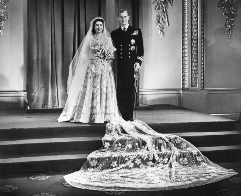 Queen Elizabeth’s Fashionable Wedding Dress | Alamy Stock Photo by PA Images