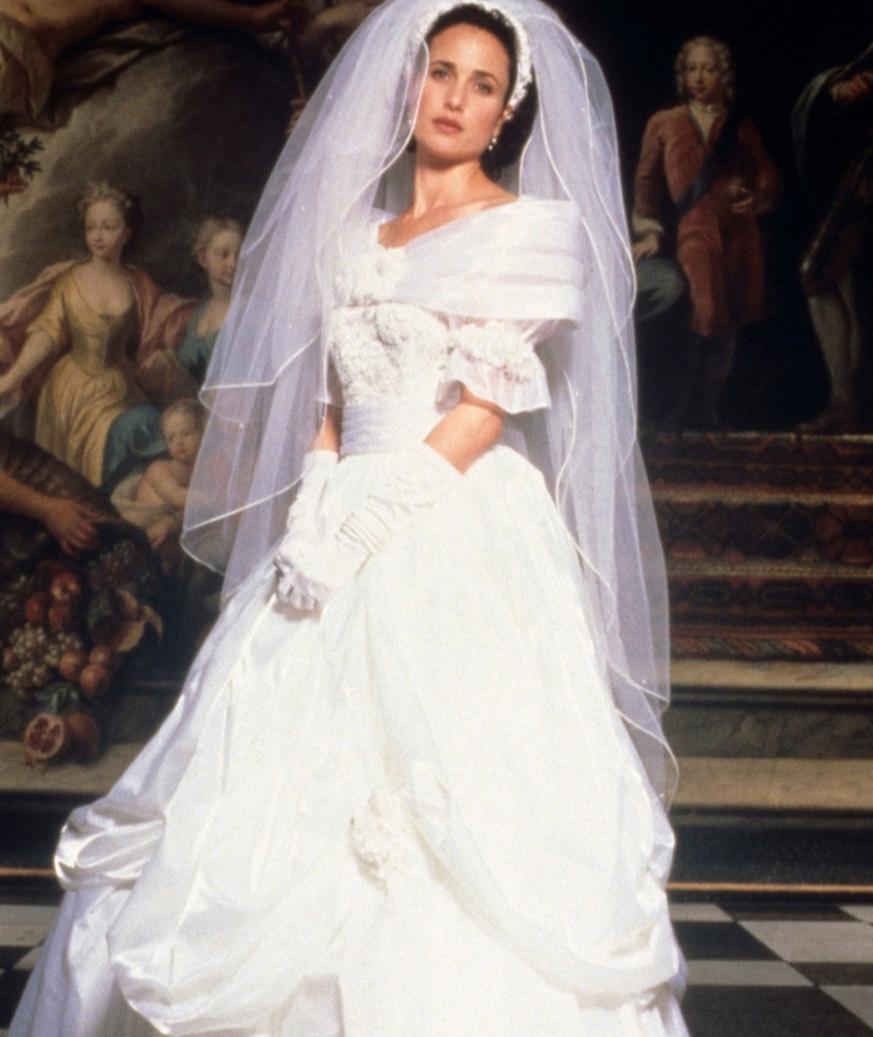 Andie MacDowell as Carrie in Four Weddings and a Funeral | MovieStillsDB