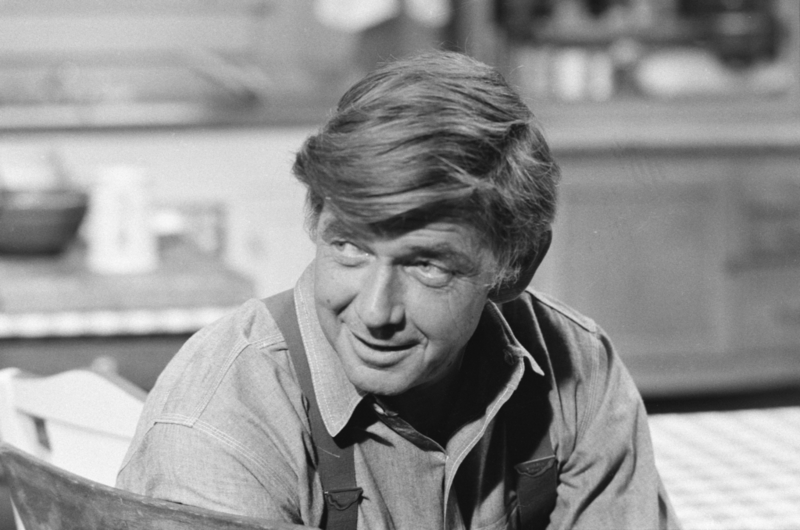 Ralph Waite - Antes | Getty Images Photo by CBS 