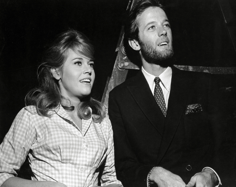 Jane Fonda y Peter Fonda | Alamy Stock Photo by PictureLux/The Hollywood Archive 