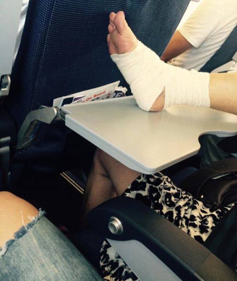 Las toallitas húmedas son esenciales | Facebook/@PassengerShaming