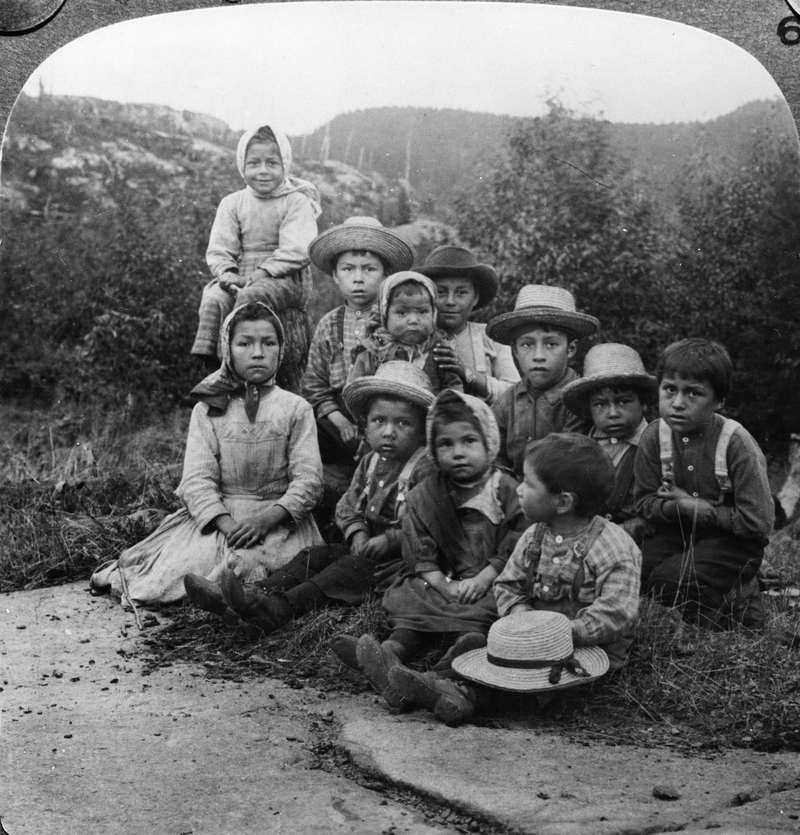 Los niños Chippewa | Getty Images Photo by Kean Collection