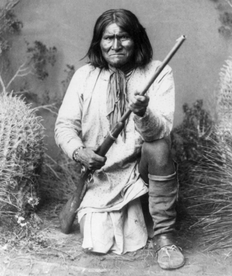 Geronimo, líder de los apaches chiricahua | Alamy Stock Photo by GL Archive 