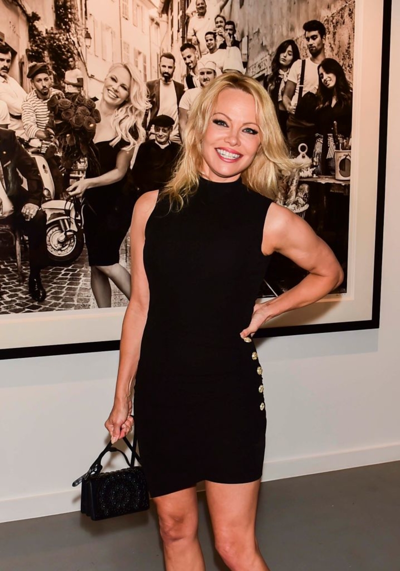 Pamela Anderson - Hoje | Getty Images Photo by Michael Bezjian