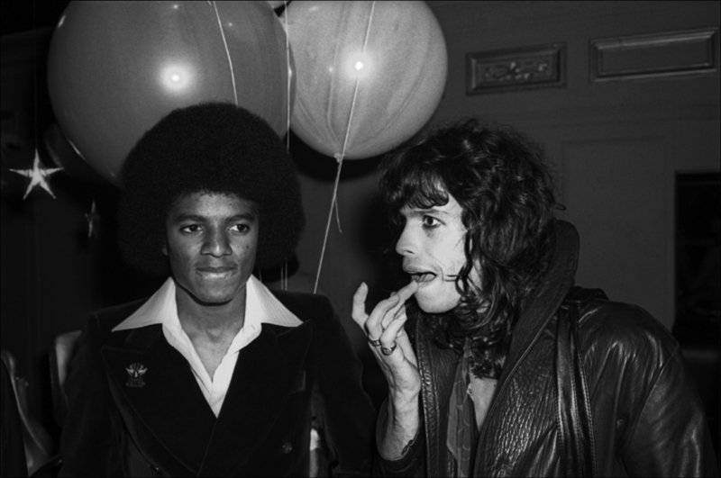 Michael Jackson hizo el 'Moonwalk' a través de las puertas | Getty Images Photo by Allan Tannenbaum