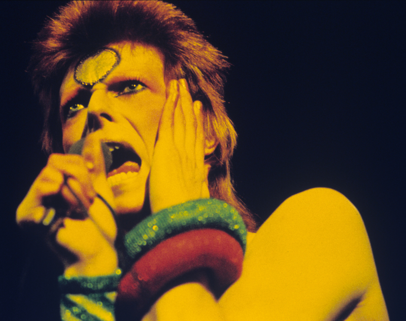 Convirtiéndose en Ziggy Stardust | Getty Images Photo by Gijsbert Hanekroot/Redferns