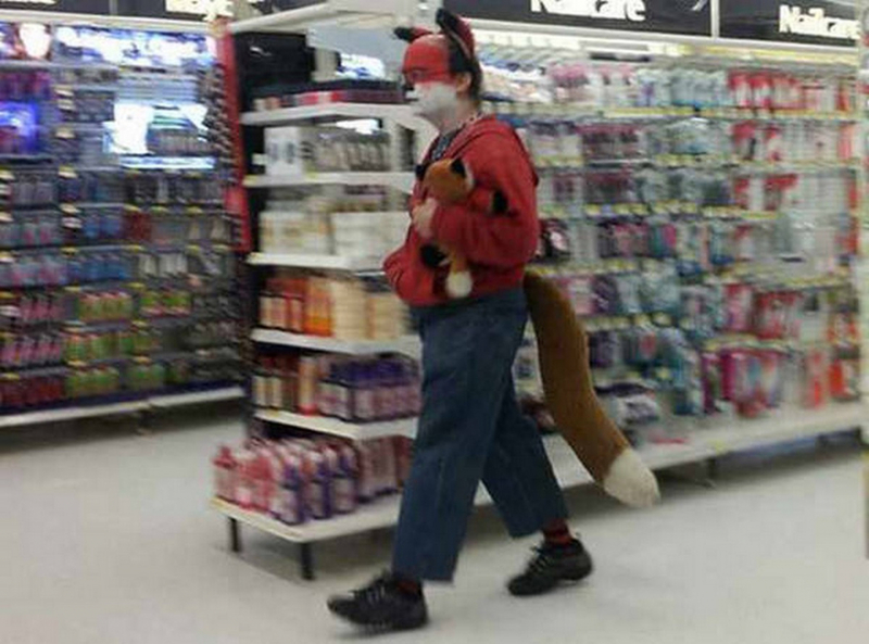 El Sr. Fox Goes va a Walmart | Imgur.com/KMecVHL