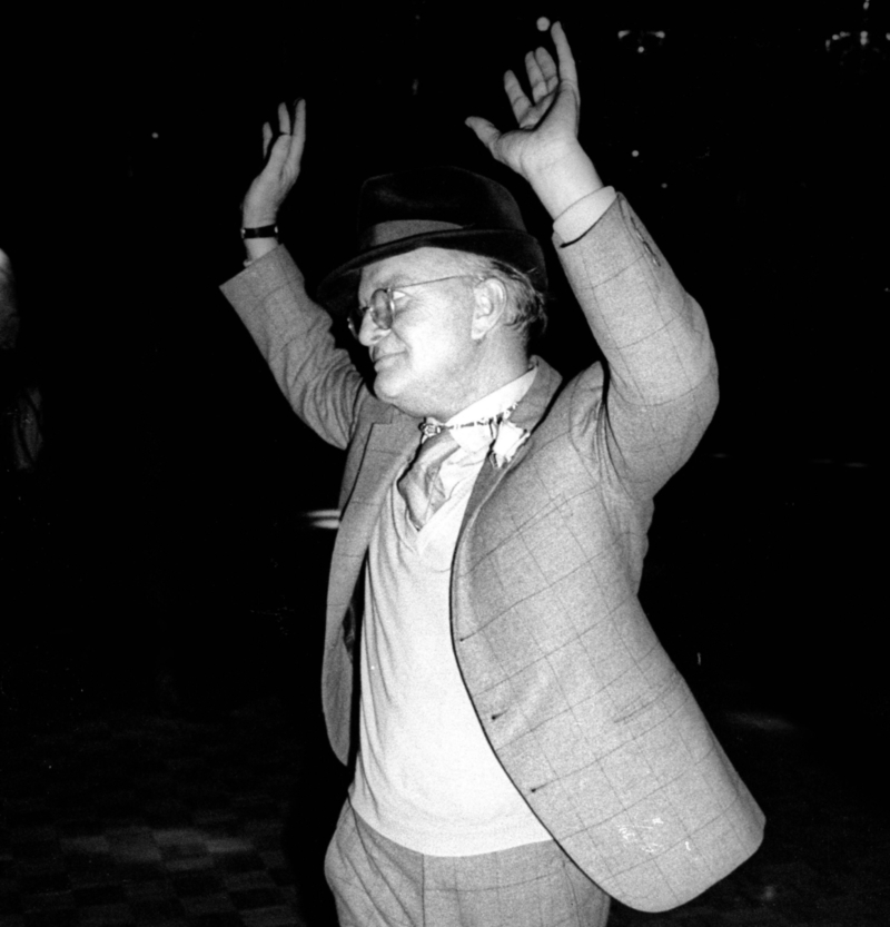 Truman Capote lo hace de nuevo | Alamy Stock Photo by Adam Scull-PHOTOlink/MediaPunch