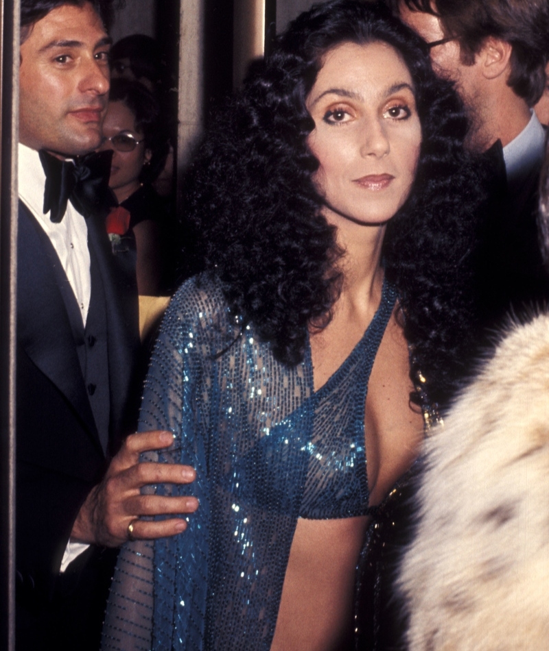 Cher asistió a la premier de un filme en 1977 | Getty Images Photo by Ron Galella