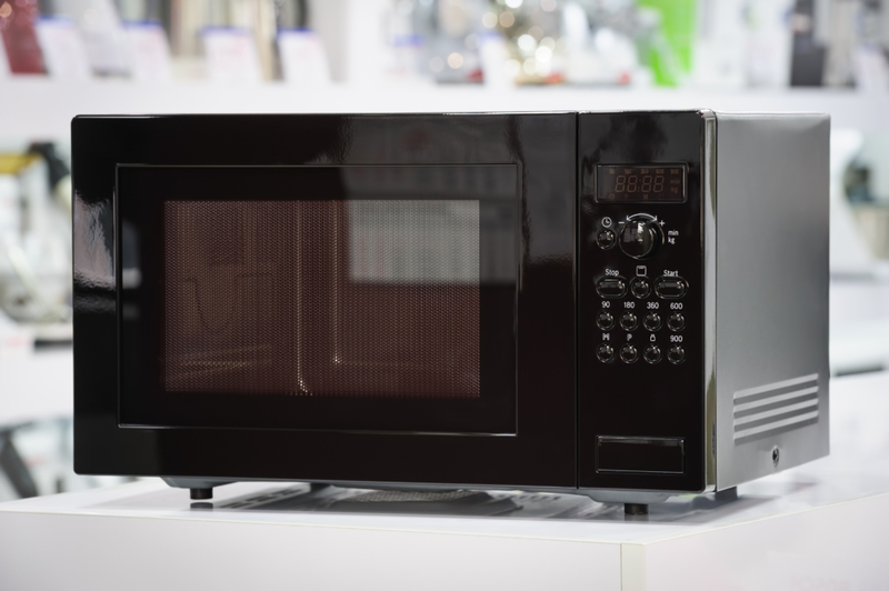 Black Grating in Microwave | Shutterstock