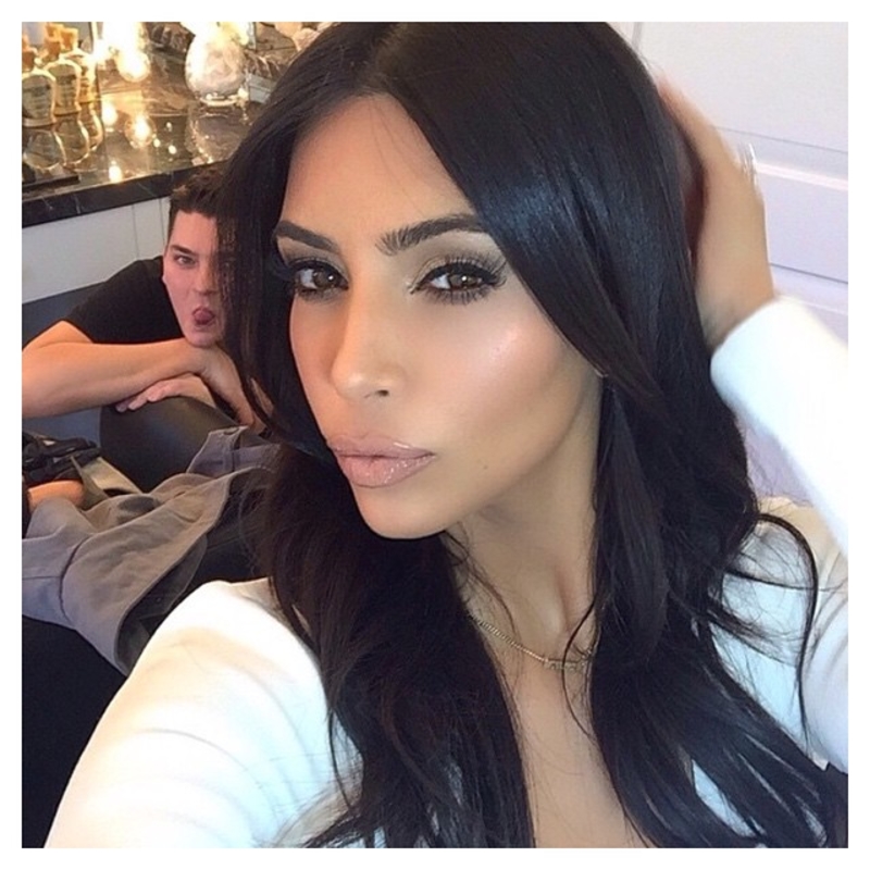 El maquillador Mario Dedivanovic | Instagram/@kimkardashian
