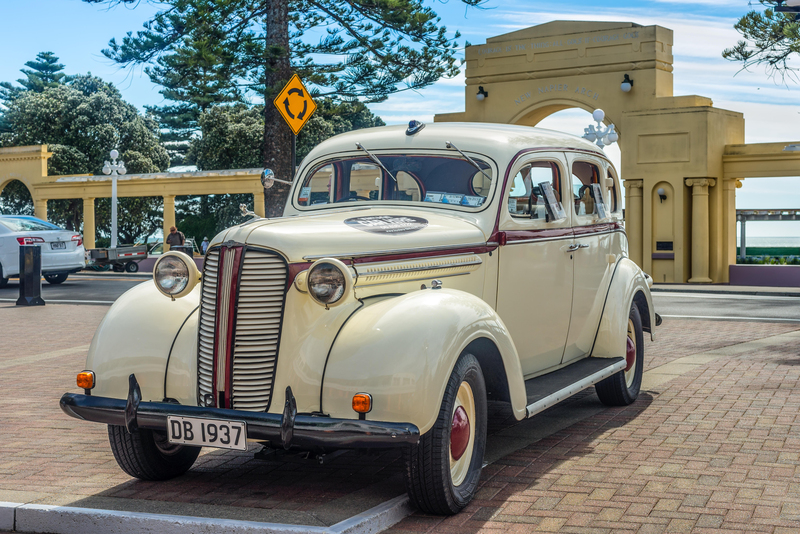 1937 Dodge D5 “Charlie” | Alamy Stock Photo by byvalet