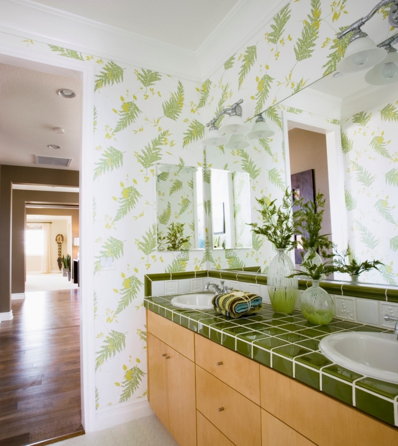 Patterned wallpaper | Getty Images Photo by LOOK Photography